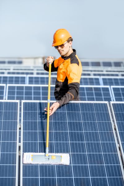 Photovoltaik Reinigung in Hannover  Bult finden